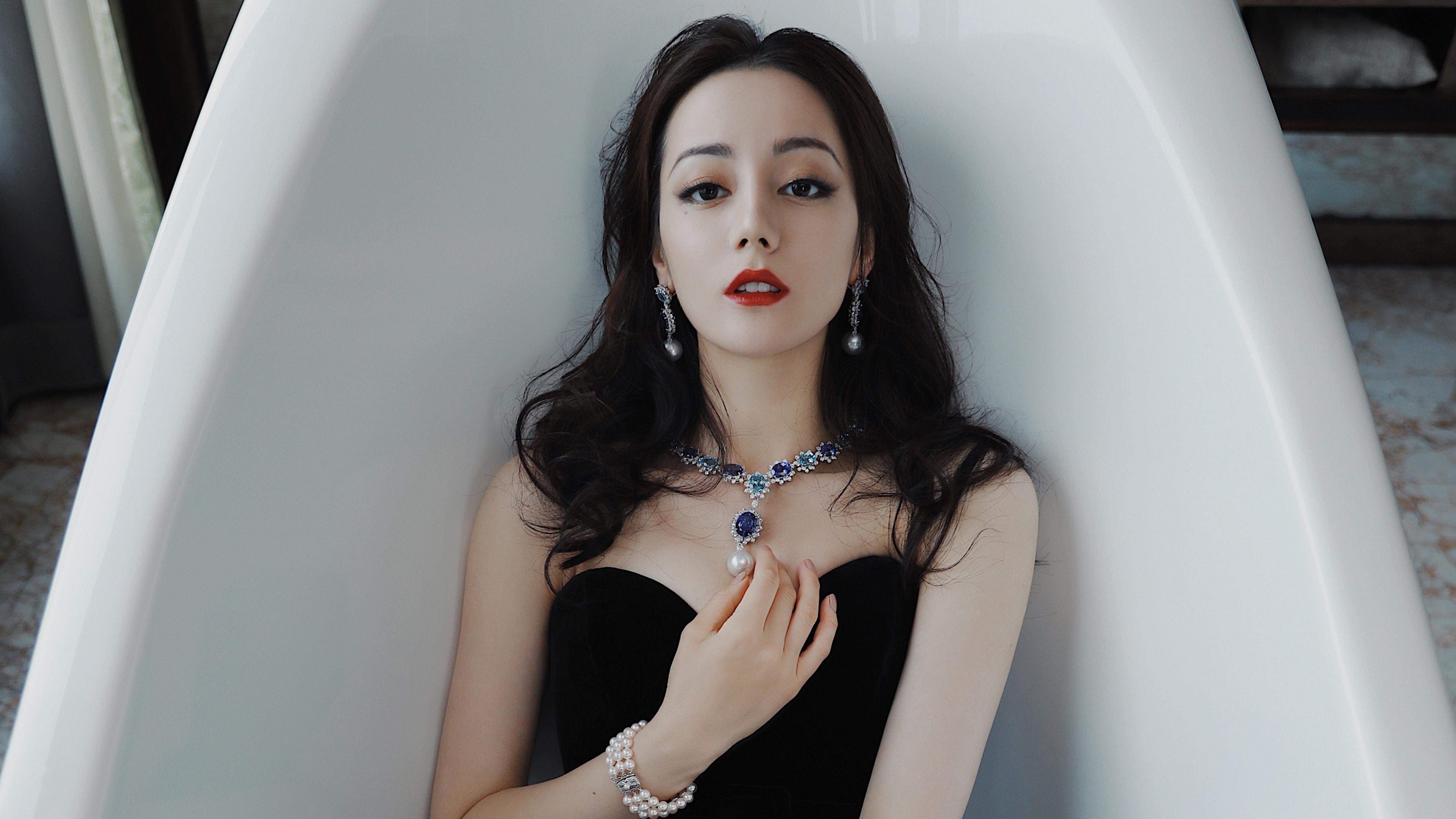 开云中国大陆-德甲：莱比锡2-1战胜汉堡，恩昆库关键进球，德甲莱比锡老板
